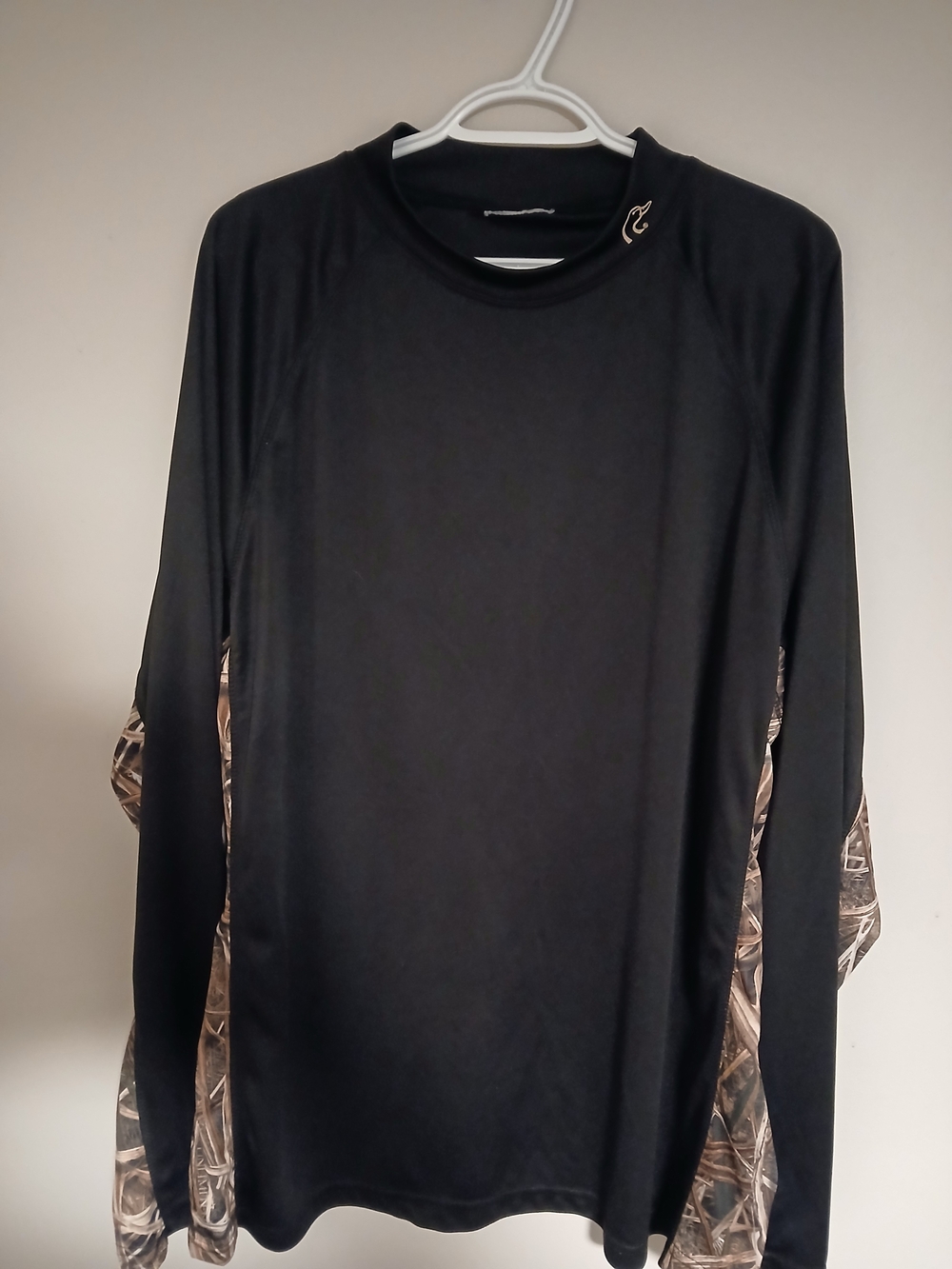 Men's Long Sleeve Black Performance Shirt with Camo Panels